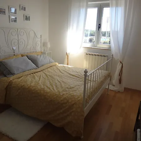 Nives Apartamento *